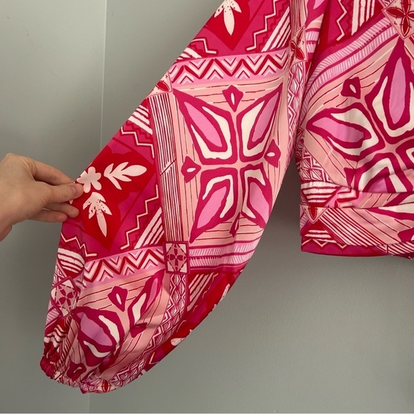 NEW NWT Caroline Constas Cropped Satin Blouse Vneck Boho Patterned - Picture 5 of 8